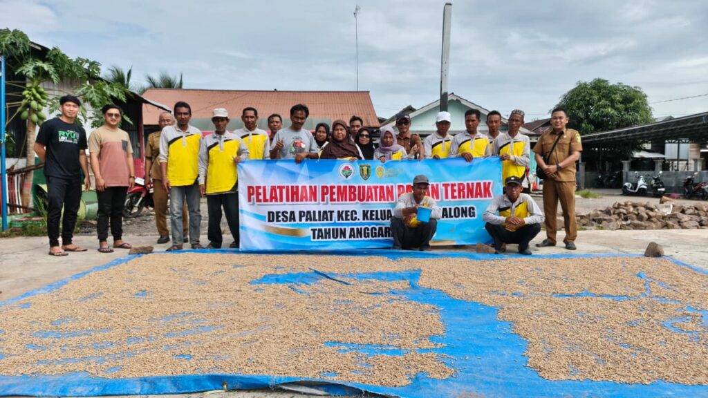 Pelatihan Pembuatan Pakan Ternak di Desa Paliat, Hadirkan Narasumber dari Disbunnak Kabupaten Tabalong